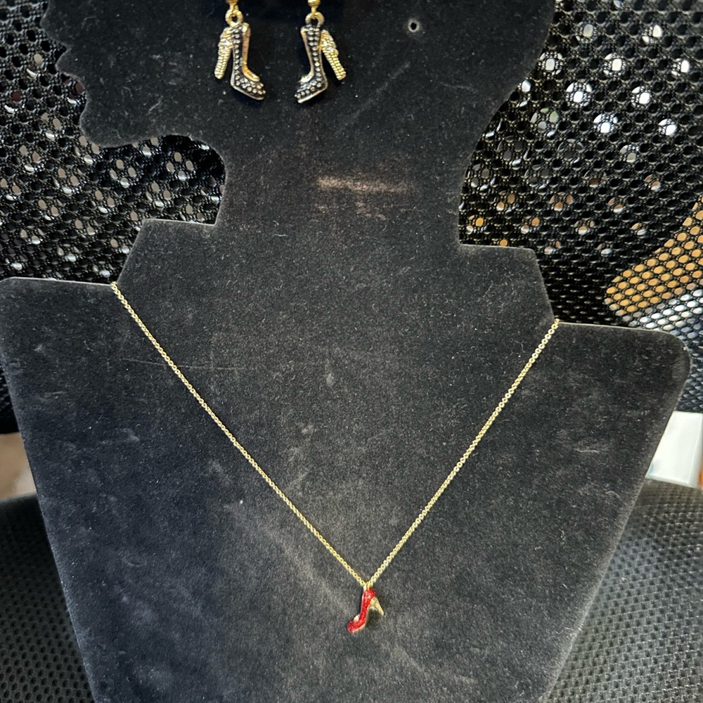 Kate Spade Gold and Red Necklace Elegant Jewelry